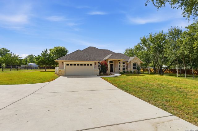123 Tomahawk, Seguin, TX 78155