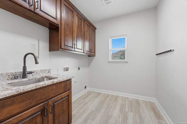 123 Tomahawk, Seguin, TX 78155