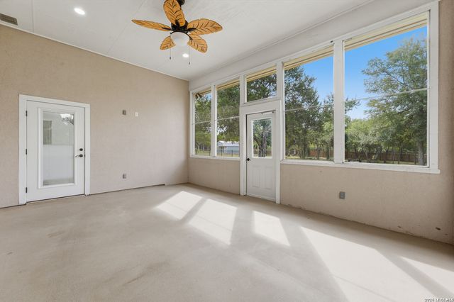 123 Tomahawk, Seguin, TX 78155