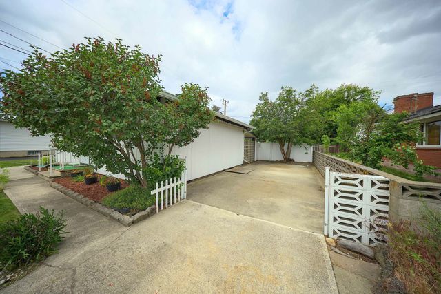 2516 N Julia St, Spokane, WA 99217