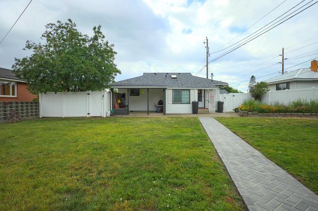 2516 N Julia St, Spokane, WA 99217