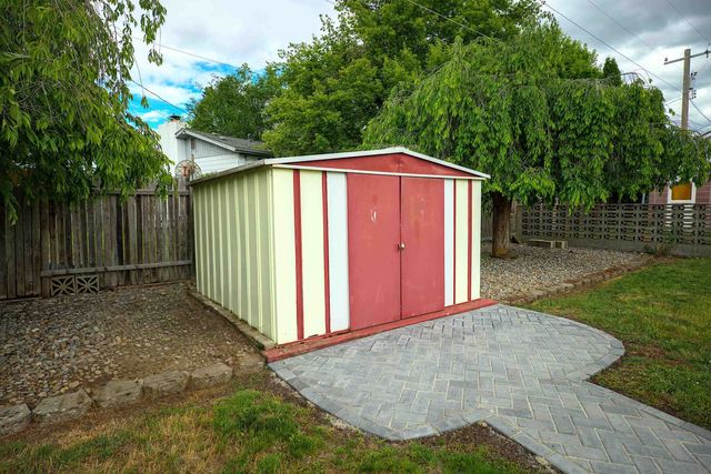 2516 N Julia St, Spokane, WA 99217