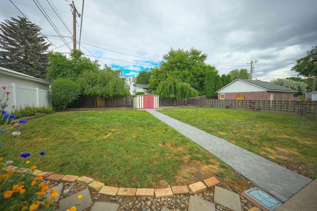 2516 N Julia St, Spokane, WA 99217