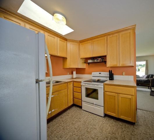 2516 N Julia St, Spokane, WA 99217