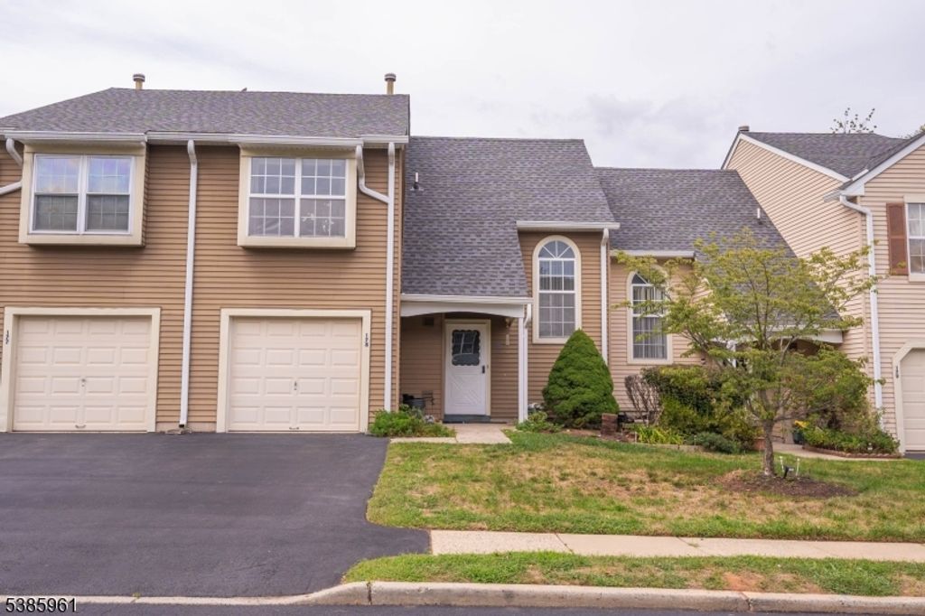 178 Scobee Ln, Franklin Twp., NJ 08873