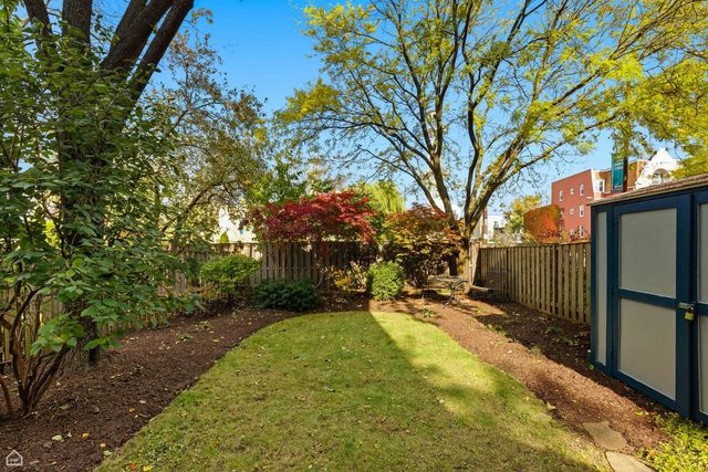 4701 S Woodlawn Avenue, Chicago, IL 60615