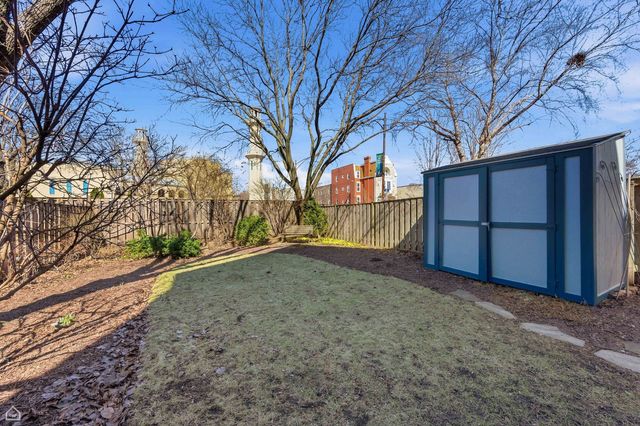 4701 S Woodlawn Avenue, Chicago, IL 60615