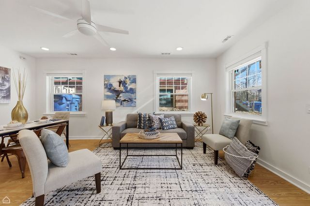 4701 S Woodlawn Avenue, Chicago, IL 60615