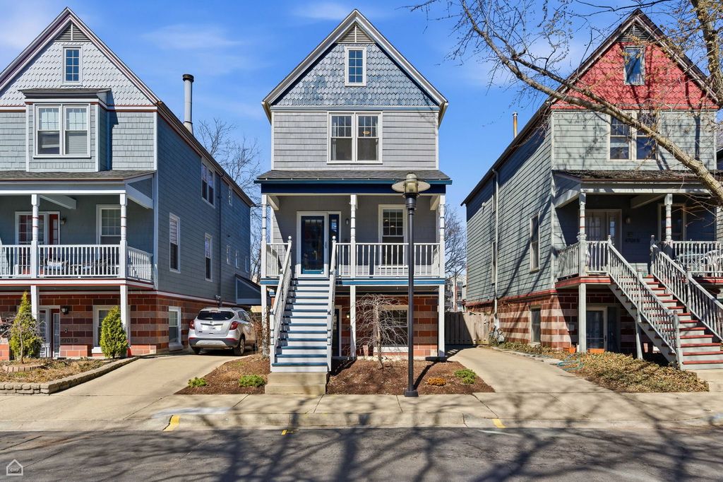 4701 S Woodlawn Avenue, Chicago, IL 60615