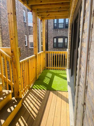6711 N Lakewood Avenue 2N, Chicago, IL 60626