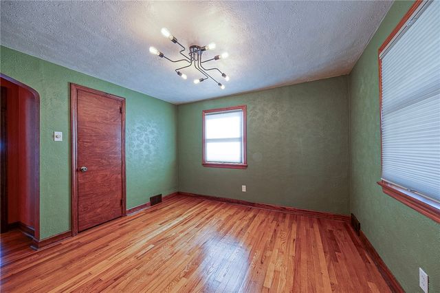 93 Pennsylvania Blvd., Monessen, PA 15062