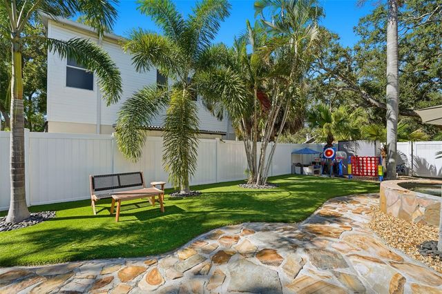 517 AVERY AVENUE, Crystal Beach, FL 34681