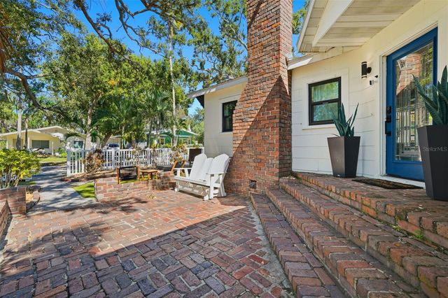 517 AVERY AVENUE, Crystal Beach, FL 34681