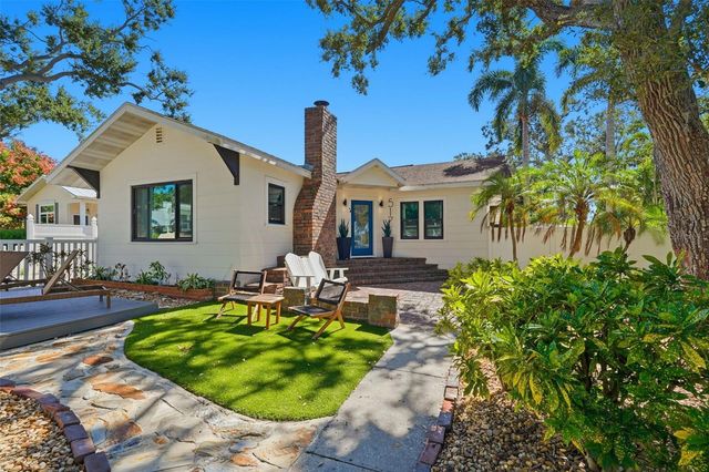 517 AVERY AVENUE, Crystal Beach, FL 34681