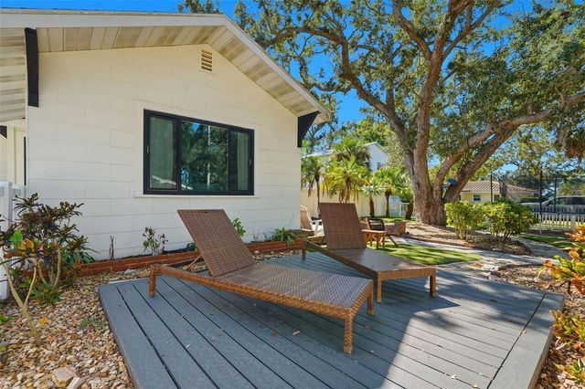 517 AVERY AVENUE, Crystal Beach, FL 34681