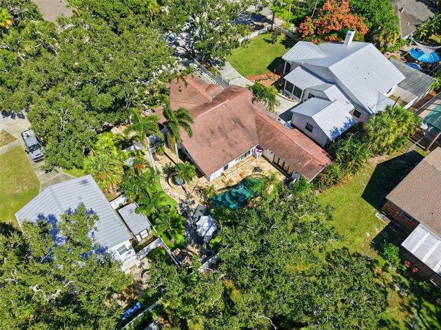 517 AVERY AVENUE, Crystal Beach, FL 34681