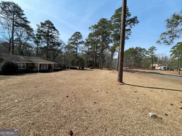 1438 Ga Highway 126, Cochran, GA 31014