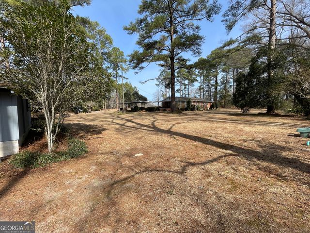 1438 Ga Highway 126, Cochran, GA 31014