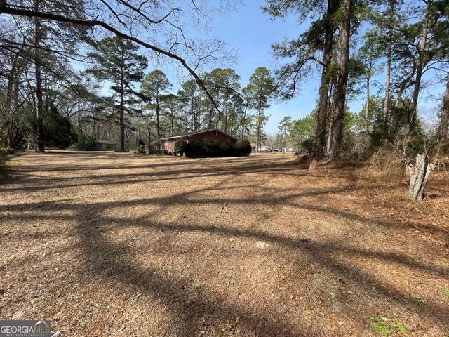 1438 Ga Highway 126, Cochran, GA 31014