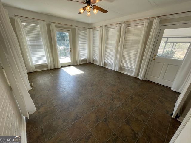 1438 Ga Highway 126, Cochran, GA 31014