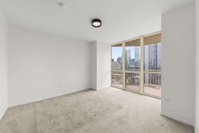 645 N Kingsbury Street 2202, Chicago, IL 60654