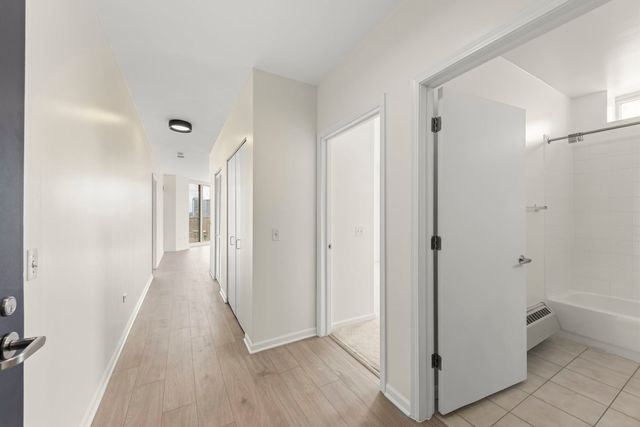 645 N Kingsbury Street 2202, Chicago, IL 60654