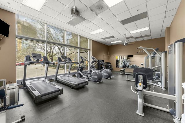 645 N Kingsbury Street 2202, Chicago, IL 60654