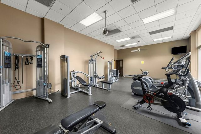 645 N Kingsbury Street 2202, Chicago, IL 60654