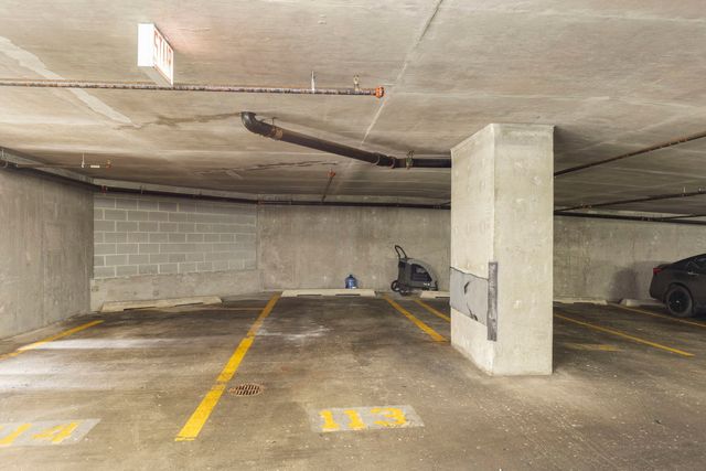 645 N Kingsbury Street 2202, Chicago, IL 60654