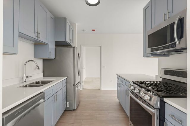 645 N Kingsbury Street 2202, Chicago, IL 60654