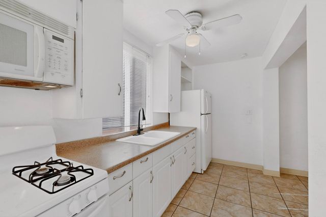 1133 Girard Boulevard NE, Albuquerque, NM 87106