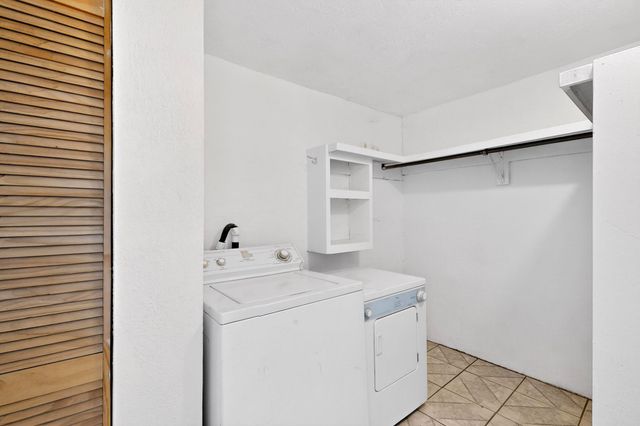 1133 Girard Boulevard NE, Albuquerque, NM 87106