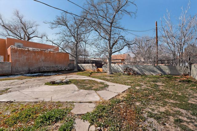 1133 Girard Boulevard NE, Albuquerque, NM 87106