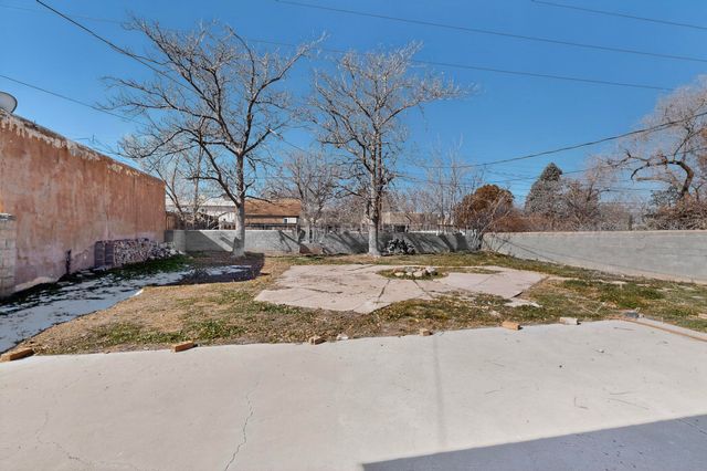 1133 Girard Boulevard NE, Albuquerque, NM 87106