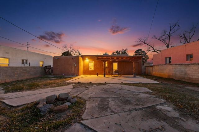 1133 Girard Boulevard NE, Albuquerque, NM 87106