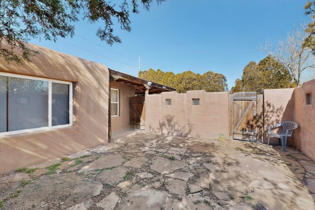 1133 Girard Boulevard NE, Albuquerque, NM 87106