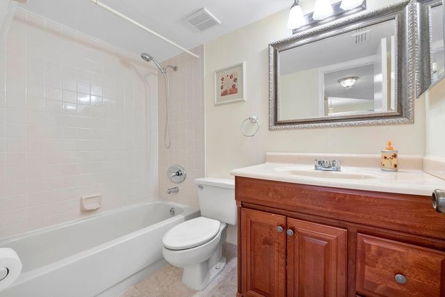 116 Lake Emerald Drive 403, Oakland Park, FL 33309