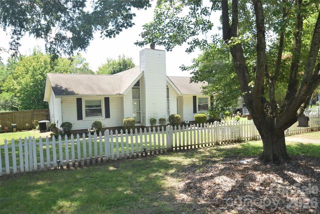 12202 Charing Grove Lane, Charlotte, NC 28273