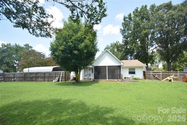 12202 Charing Grove Lane, Charlotte, NC 28273