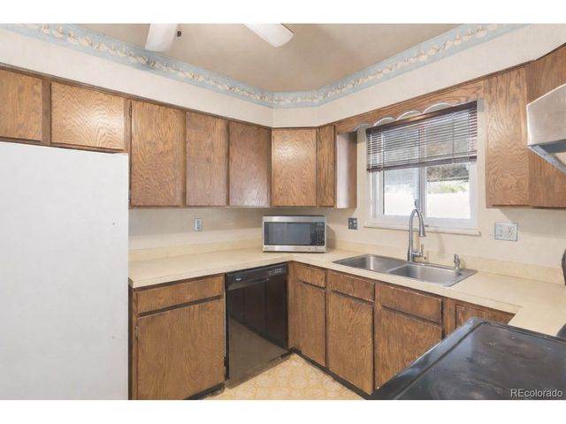 4483 Sandpiper Cir, Boulder, CO 80301