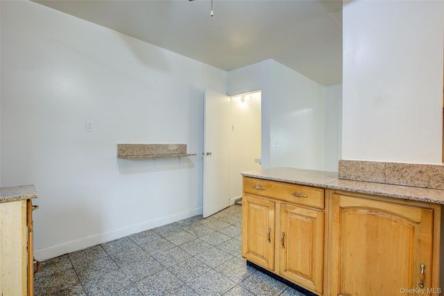 9056 184th Place, Hollis, NY 11423