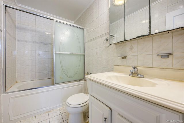 9056 184th Place, Hollis, NY 11423