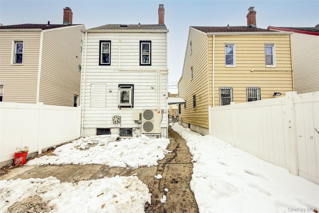 9056 184th Place, Hollis, NY 11423