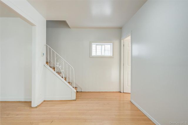 9056 184th Place, Hollis, NY 11423