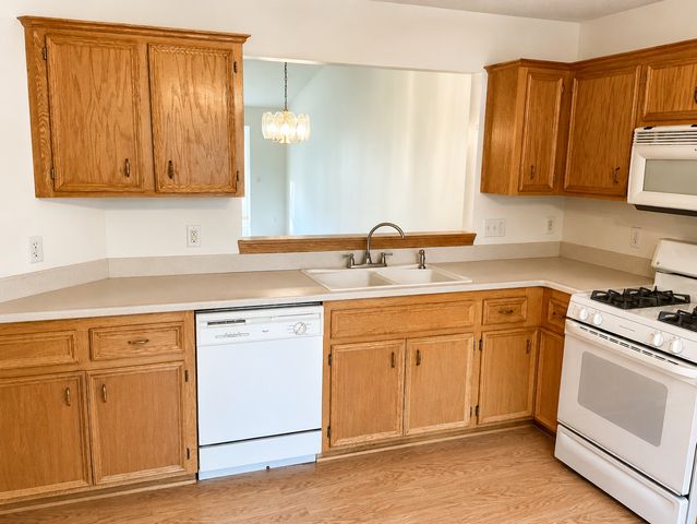 12881 Glen Way, Apple Valley, MN 55124