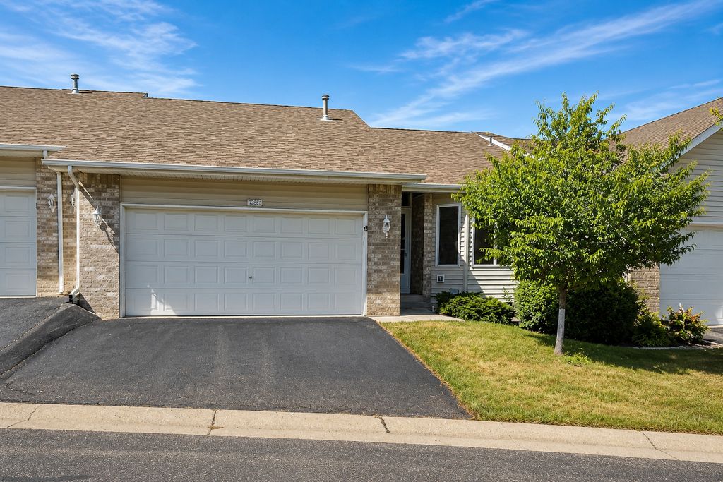 12881 Glen Way, Apple Valley, MN 55124