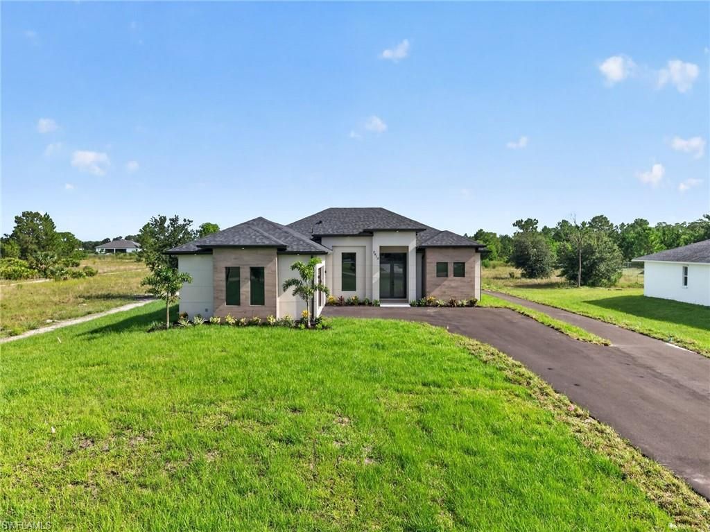 2613 43rd AVE NE, NAPLES, FL 34120 — exterior