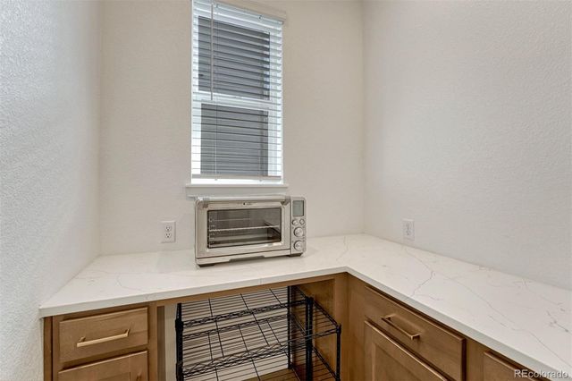 8673 Middle Fork Street, Littleton, CO 80125