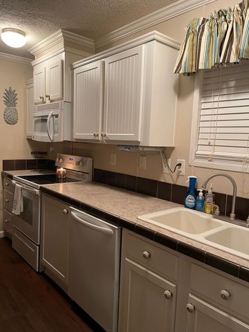 709 Parkway Dr., North Myrtle Beach, SC 29582