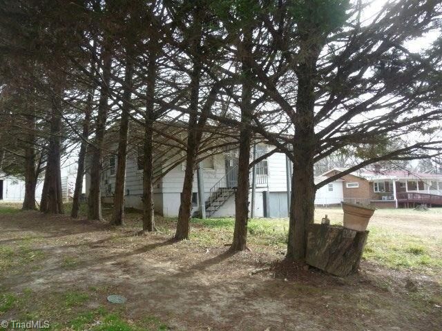 1109 W Holly Hill Road, Thomasville, NC 27360